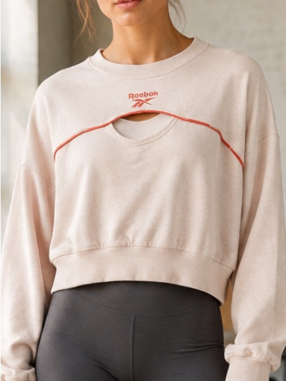 Reebok Cropped Cutout Sweatshirt | M | Pink